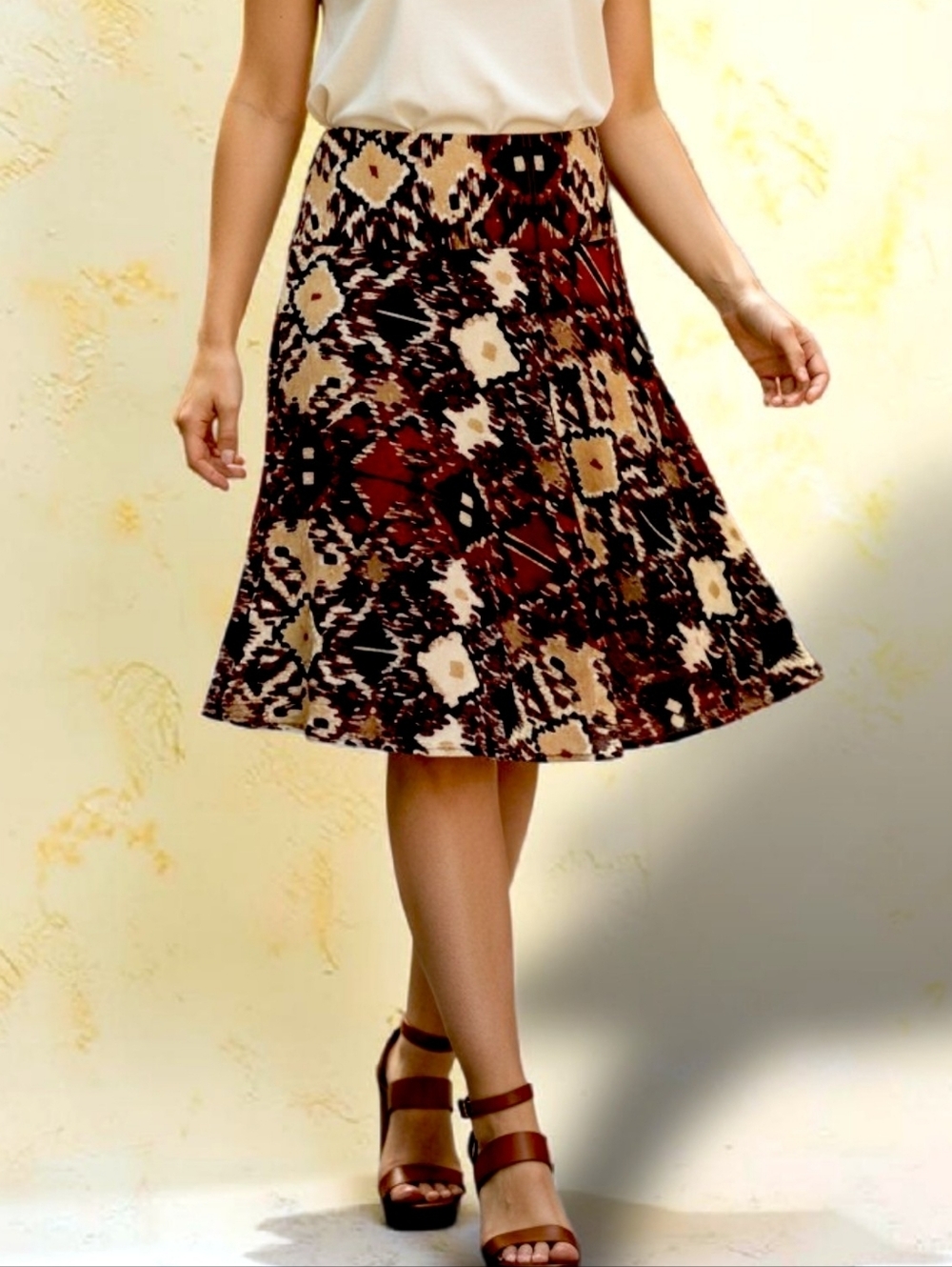 🤩 Vintage H&M Print  Skirt- Knee Length. Perfect For Fall With Boots!